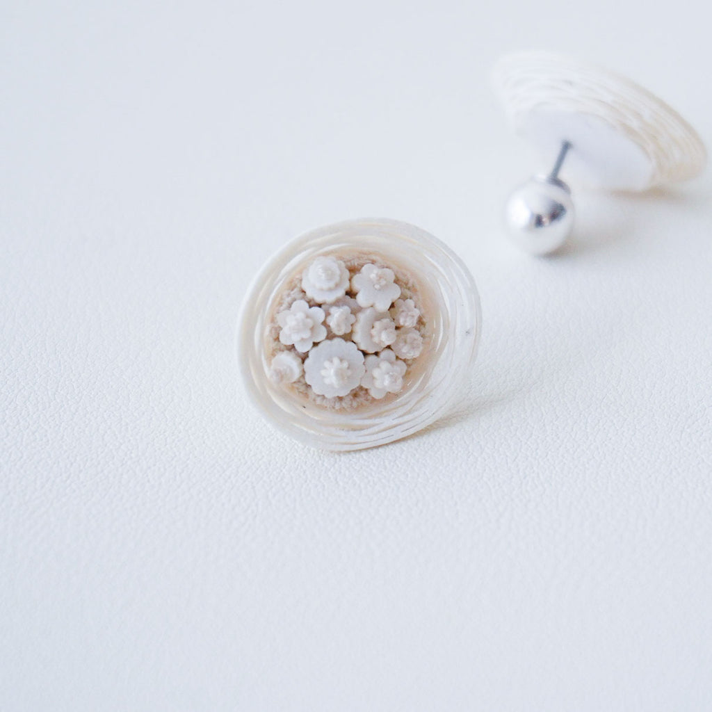 花かごピアス M | sumie